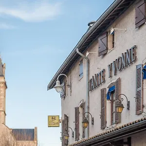 Logis Tante Yvonne&son Restaurant Semi-gastronomique - Lyon Nord Quincieux
